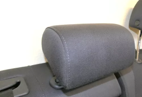 Audi A4 B6 8E Kopfstütze hinten in der Mitte sunkel anthrazit schwarz 8E0885921L