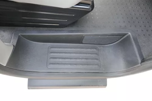 VW T5 Tür links vorne Trittschale Stufe Einstiegsleiste Trittstufe links vorne (120503)