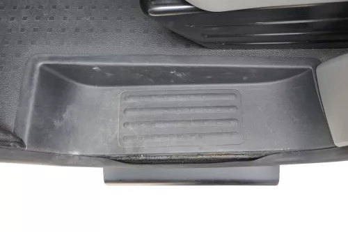 VW T5 Tür rechts vorne Trittschale Stufe Einstiegsleiste Trittstufe rechts vorne (120504)