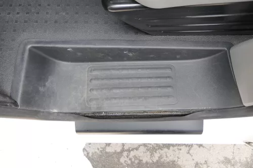 VW T5 Tür rechts vorne Trittschale Stufe Einstiegsleiste Trittstufe rechts vorne (120504)