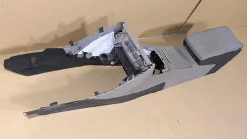 VW Passat 3C Mittelarmlehne Armlehne Fach original komplett zum nachrüsten maccc (120512)