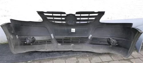 VW Fox 5Z Stoßstange vorne Stoßfänger schwarz - Bilder - Bastler!