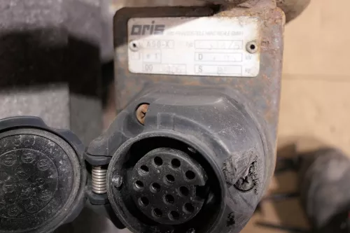 VW Passat 3B Anhängerkupplung Anhängekupplung starr fest mit Kabelbaum (120905)