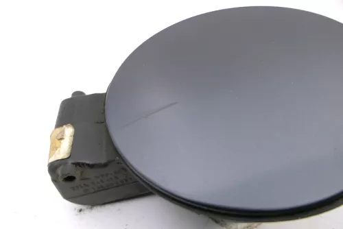 VW Golf 4 Limousine Tankdeckel Deckel Tank Tankverschluß Grau Anthrazit LC7V (121201)
