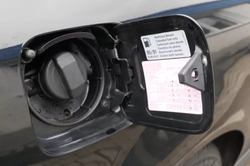 Audi A3 8L Tankdeckel Klappe Tankklappe Tank Schwarz LY9B (121213)