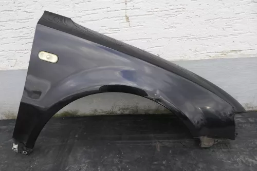 VW Passat 3B Kotflügel vorne rechts schwarz LC9Z