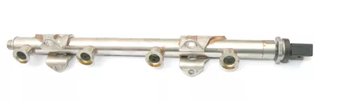 VW Polo 6R 6C Einspritzleiste Druckregelventil 1,4 Benziner 04E133320D Sensor CP