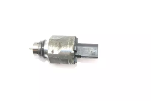 VW Passat 3C Einspritzleiste Druckregelventil 1.6 TDI 03L130764A Raildruck CAYB (122289)