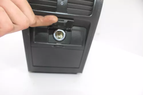 VW Passat 3C Mittelarmlehne Armlehne Fach Deckel Leder schwarz (122457)