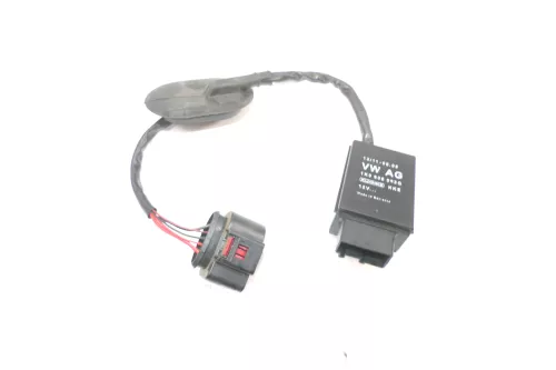 VW Golf 5 Benzinpumpe Steuergerät 1K0906093G Kraftstoffpumpe Benziner FSI