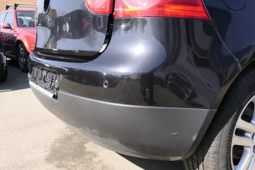 VW Golf 5 1K Limousine Stoßstange hinten Heckstoßstange schwarz LC9Z PDC (122563)