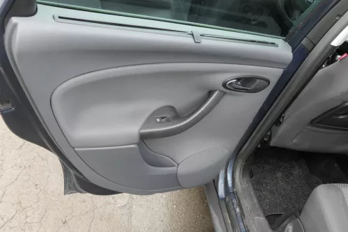 Seat Altea 5P XL Türverkleidung Verkleidung Tür vorne +hinten links Sonnenrollo (122810)