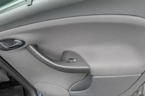 Seat Altea 5P XL Türverkleidung Verkleidung Tür vorne +hinten links Sonnenrollo (122810)