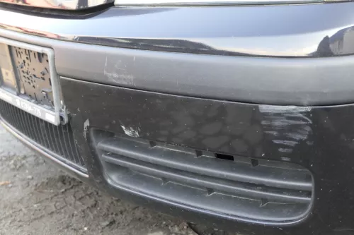 Skoda Octavia 1U Stoßstange vorne Frontstoßstange schwarz LF9R abBj.2001 (122869)