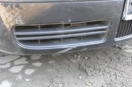 Skoda Octavia 1U Stoßstange vorne Frontstoßstange schwarz LF9R abBj.2001 (122869)