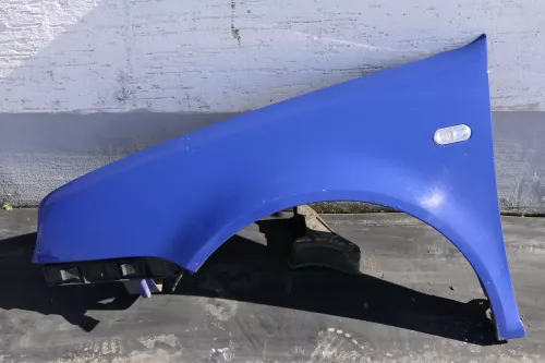 VW Golf 4 Kotflügel vorne links blau LA5W