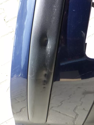 VW Passat 3B Stoßstange vorne Frontstoßstange Stoßfänger vorne blau LA5E Grill (123109)