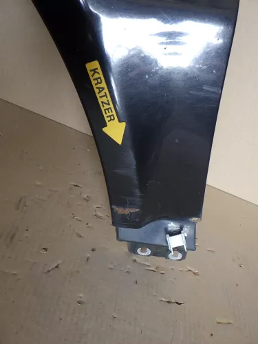 VW Passat 3B Kotflügel vorne links schwarz LC9Z metallic 99,99 (123147)