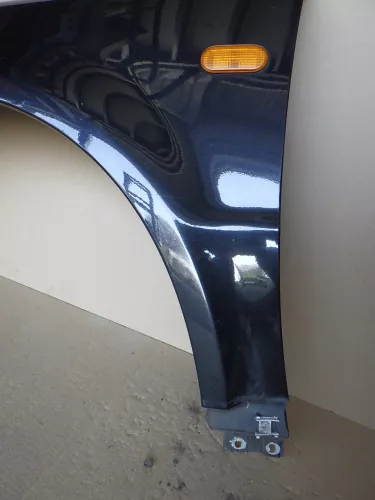 VW Passat 3B Kotflügel vorne links schwarz LC9Z metallic met (123161)