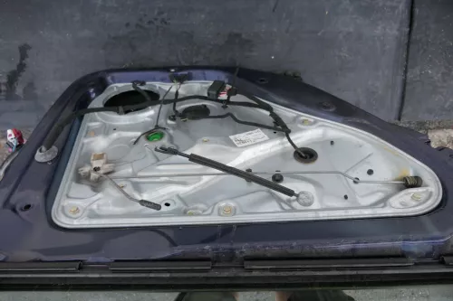 VW Passat 3B 3BG Kombi Variant Tür hinten links blau LB5N indigoblau mit Scheibe (123380)