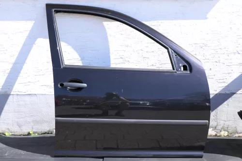 VW Golf 4 Bora Tür vorne rechts Beifahrertür 4/5-Türer & Kombi schawrz LC9Z meta