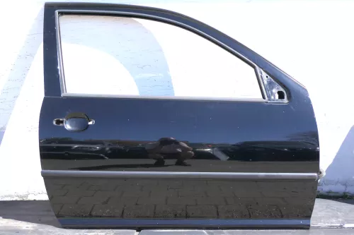 VW Golf 4 Tür vorne rechts Beifahrertür 2/3-Türer schwarz L041