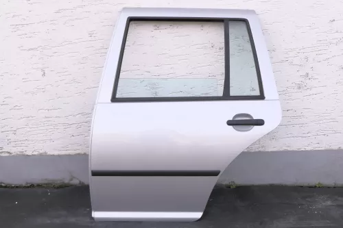 VW Golf 4 Bora Tür hinten links nur Kombi / Variant silber LA7W reflexsilber