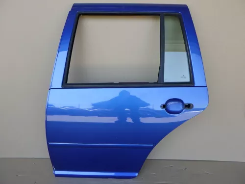 VW Golf 4 Bora Tür hinten links nur Kombi / Variant blau LA5W