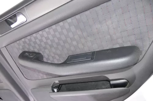 Audi A6 4B Türverkleidung Verkleidung Tür vorne +hinten links und rechts (123992)