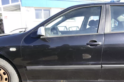 Seat Leon Toledo 1M Tür vorne links Fahrertür schwarz LC9Z metallic