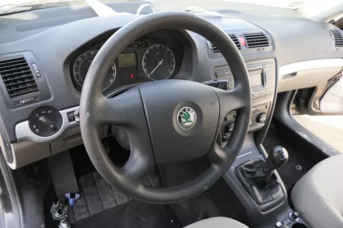 Skdoa Octavia 1Z Armaturenbrett Cockpit Amaturbrett onyx dunkel - ohneAnbauteile (125301)