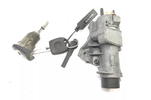 VW Golf 4 Bora Zündschloß Schloß + 1x Schlüssel + 1 Türschloß links