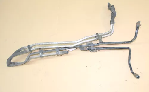 VW Sharan 7M Leitung Kühlwasser Kühlflüssigkeit unterm Auto nach hinten