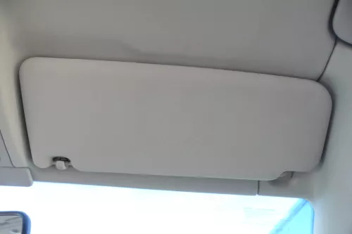 Audi A6 4B Sonnenblenden Sonnenblende rechts vorne grau silber (125599)