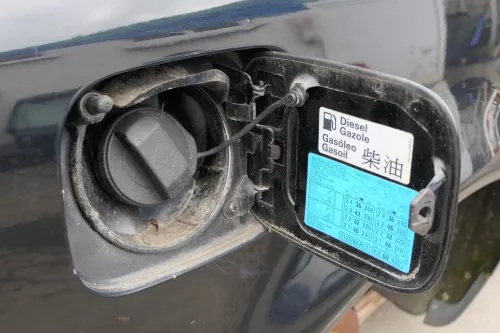 Audi A6 4B 4Z Tankdeckel Tankklappe Tank Deckel Klappe schwarz LY9B (126066)