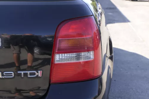 Audi A4 B5 Kombi Avant hinten rechts Rückleuchte original Facelift 8D9945096D (126240)