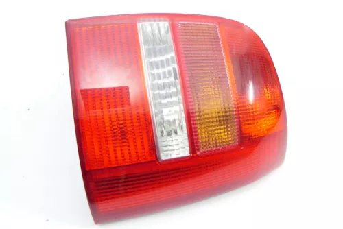 Audi A4 B5 Kombi Avant hinten rechts Rückleuchte original Facelift 8D9945096D (126240)