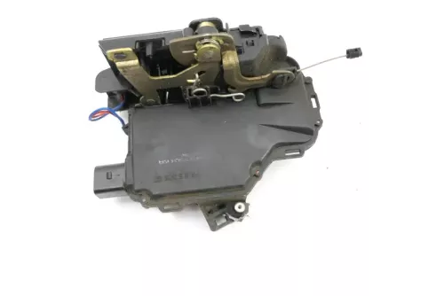 Seat Leon Octavia Stellmotor Tür Türschloß mit Zentralverriegelung rechts hinten (126288)