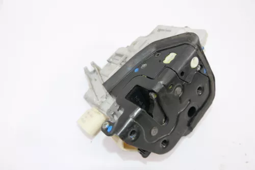 Audi A4 8E Stellmotor Tür Türschloß mit ZV vorne rechts 8E1837016AA (126297)
