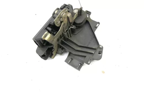 VW T5 Lupo Arosa Stellmotor Tür Türschloß OHNEZentralverriegelung rechts vorne (126298)