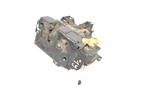 VW Golf 4 Passsat Stellmotor Tür Türschloß OHNEZentralverriegelung vorne rechts (126299)