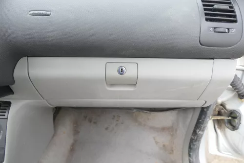 VW Polo 6N2 Handschuhfach schwarz Handschuhfachdeckel Deckel Klappe grau (126678)