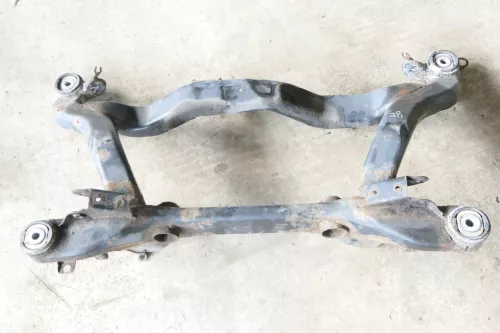 Audi A4 B7 8E Quattro Allrad Achse hinten Hinterachse Achsträger Aggregateträger