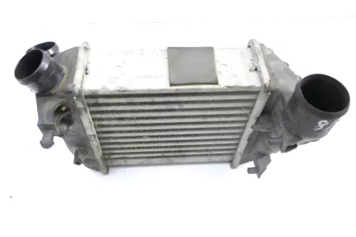 Audi A6 8E B6 B7 Ladeluftkühler Ladeluft Kühler 8e0145806C rechts 6 Zylinder Öl