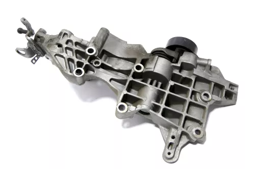 VW Passat 3C Golf 6 Halter Konsole Lichtmaschine Träger 2,0 TDI 03L903139Q Pumpe (126945)