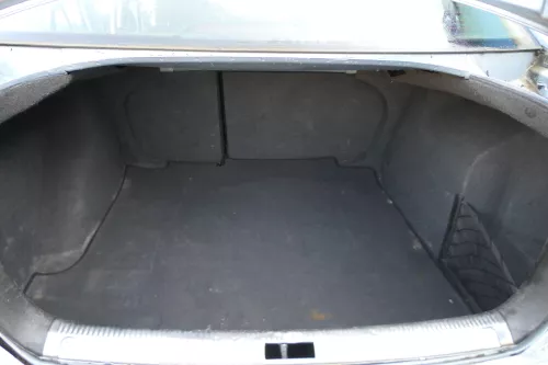 VW Bora Limousine Verkleidung Teppich Kofferraum Kofferraumteppich (127451)