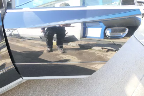 Audi A6 4B C5 Tür Türblatt hinten links schwarz LY9B brilliantschwarz x
