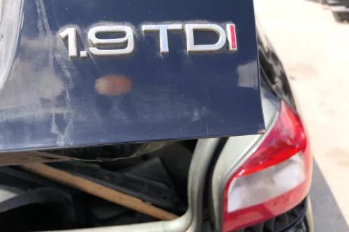 Audi A3 8L Facelift Heckklappe Kofferraumklappe Klappe hinten schwarz LY9B (128009)