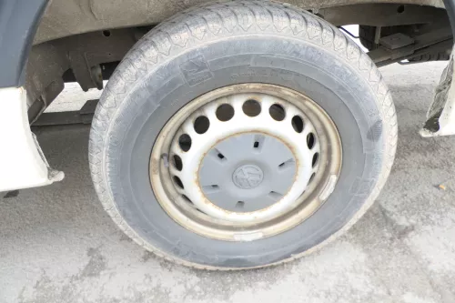 VW Crafter 2E Felgen Reifen 235/65 R16C 102/100R Winterreifen 6,5x16H2 ET62