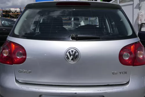 VW Golf 5 V Heckklappe hinten Kofferraumklappe mit Scheibe silber grau LA7W re (128517)